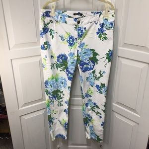 Roz & Ali White and Blue Floral Jeans